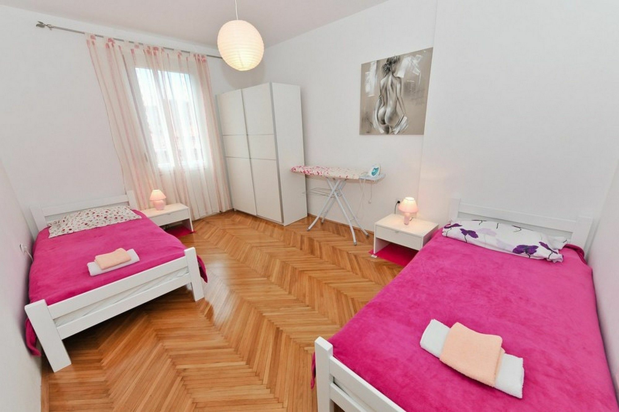 Feel Center Apartman *
