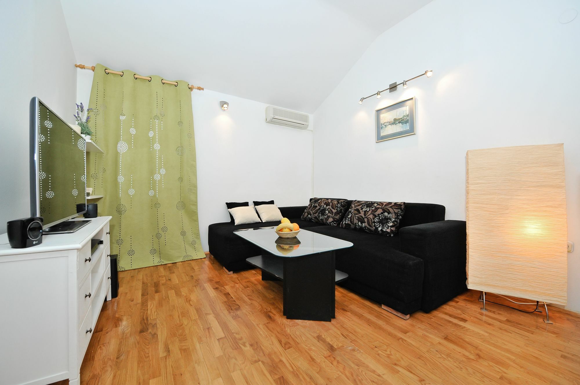 Apartman Feel Center *